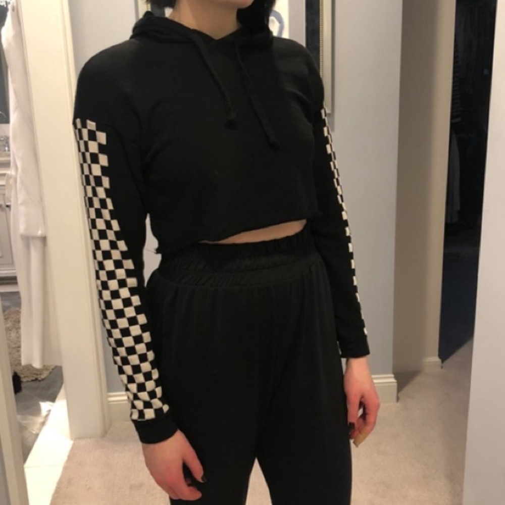 ❤️3X20 Black Crop Hoodie Checks Printed Sleeves for Women | XS